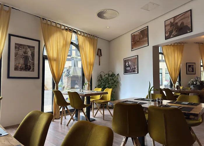 Park Am Schweriner See, * Schwerin (Mecklenburg-Vorpommern)